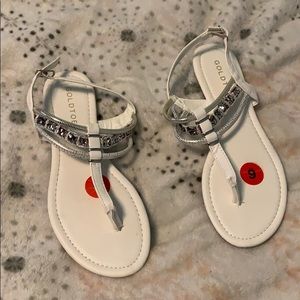 T-strap sandals